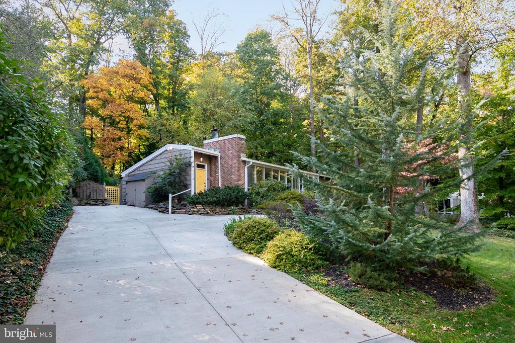 7214 BEECHWOOD ROAD