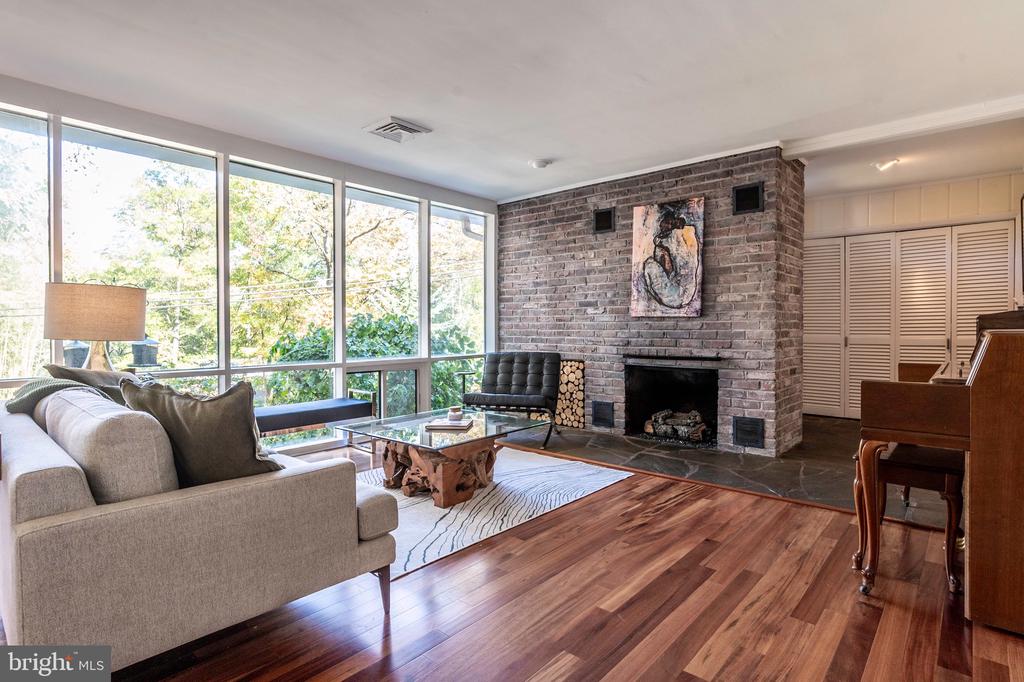 7214 BEECHWOOD ROAD