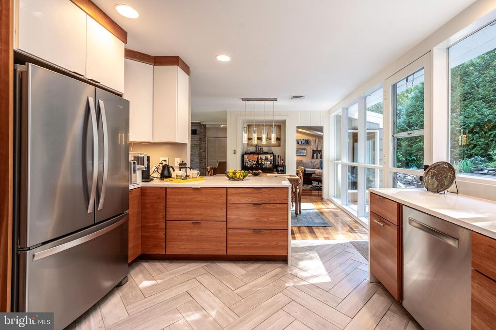 7214 BEECHWOOD ROAD