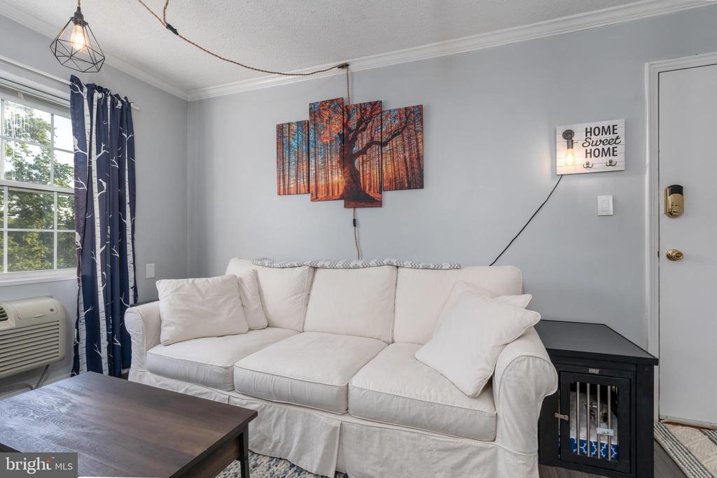 2241 FARRINGTON AVENUE 304