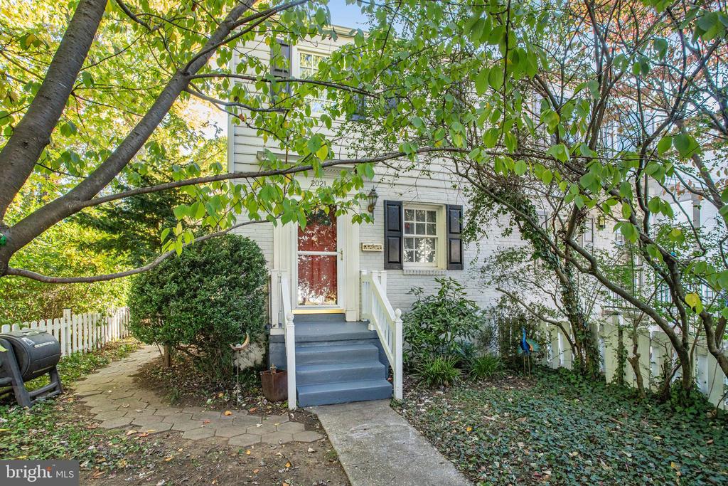 2021 ARLINGTON TERRACE