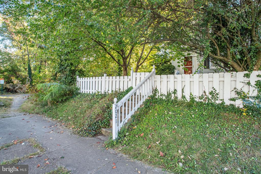 2021 ARLINGTON TERRACE