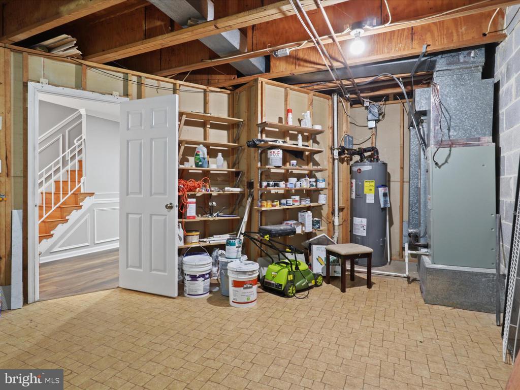 9044 ROSEWALL COURT
