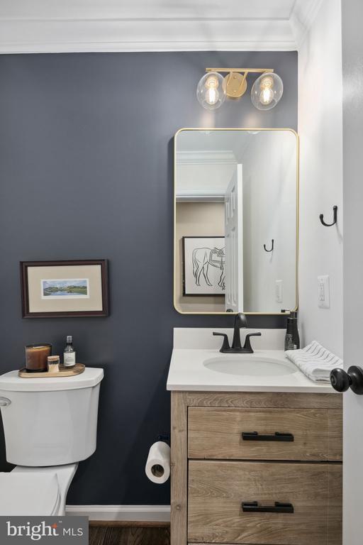 3702 CARRIAGE HOUSE COURT