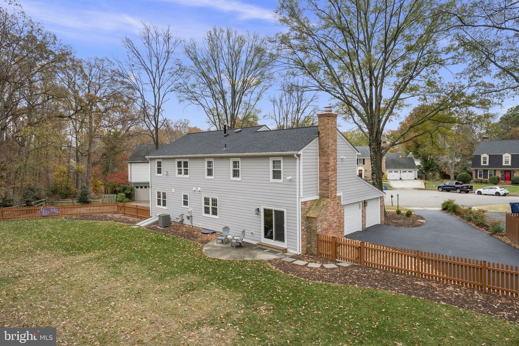 3702 CARRIAGE HOUSE COURT