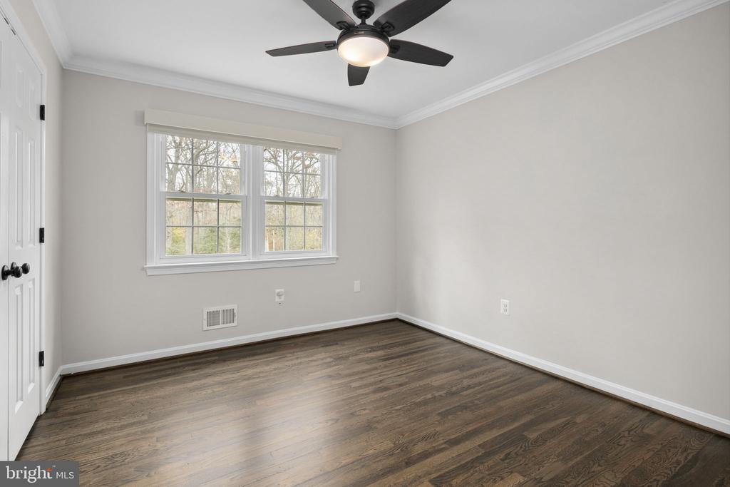 3702 CARRIAGE HOUSE COURT