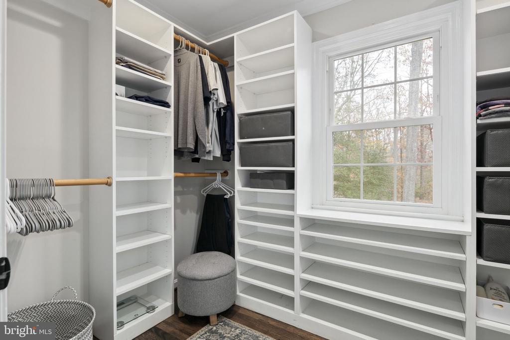 3702 CARRIAGE HOUSE COURT