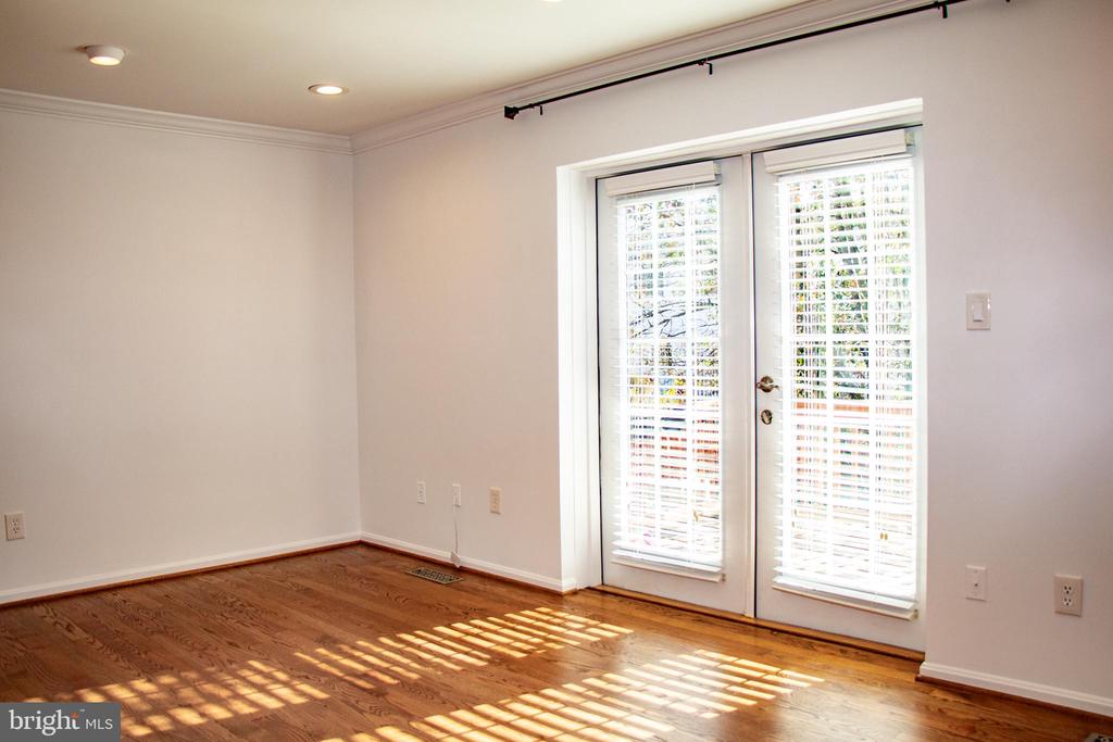 5227 CANNES COURT