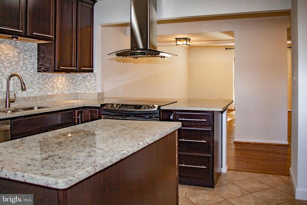 5227 CANNES COURT