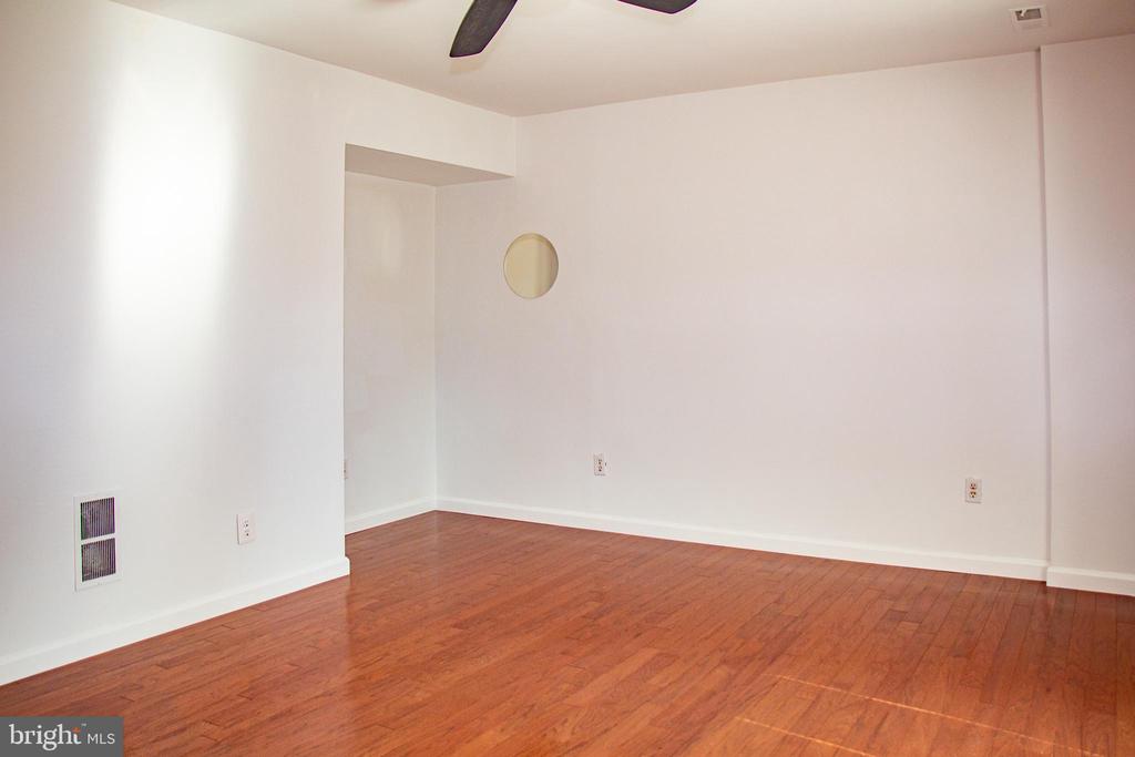 5227 CANNES COURT