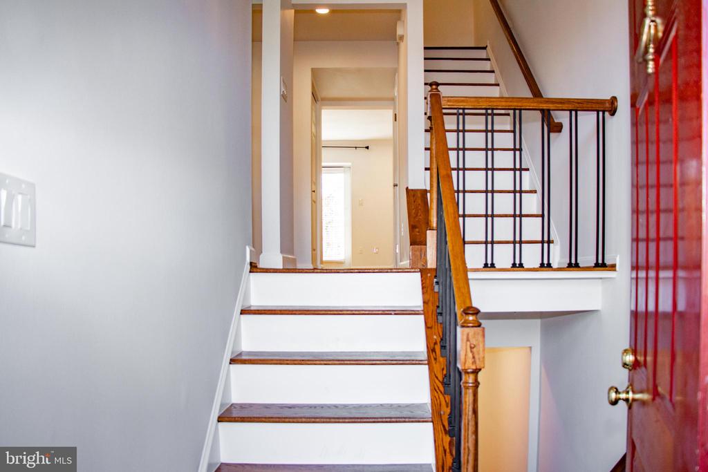 5227 CANNES COURT