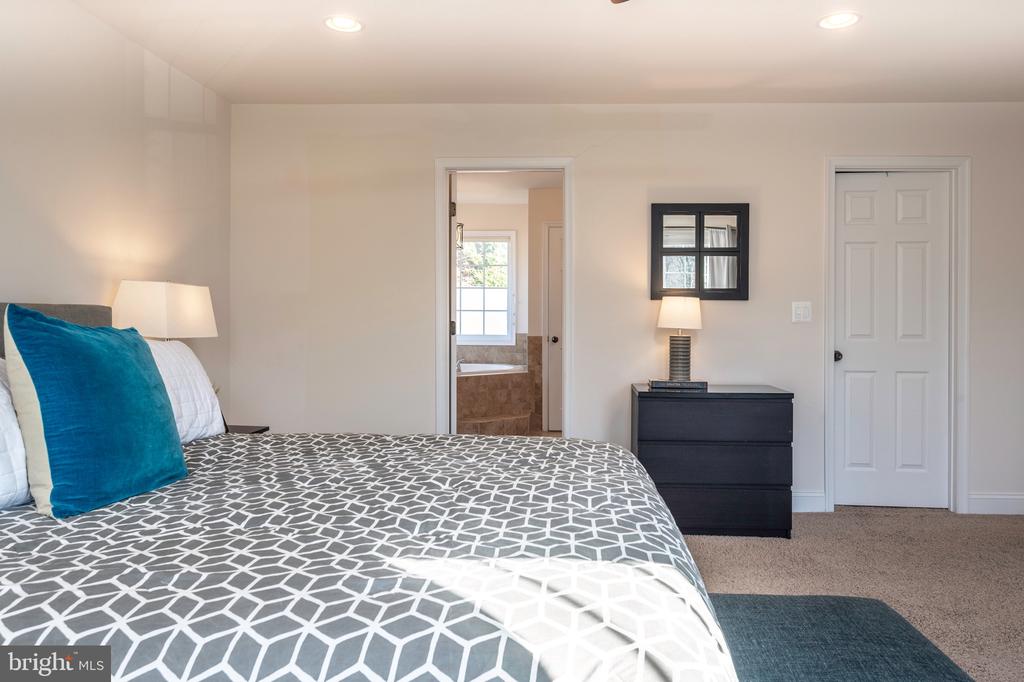 2104 SHIVER DRIVE