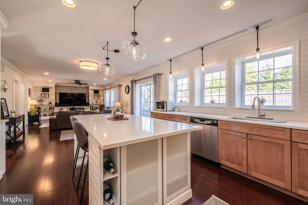 2104 SHIVER DRIVE