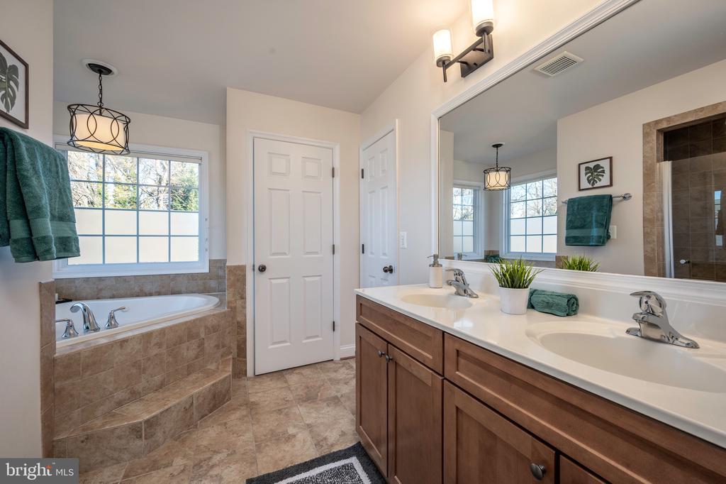 2104 SHIVER DRIVE