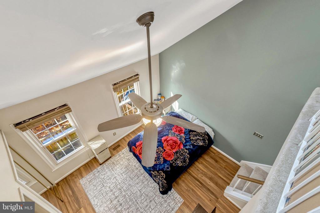 8531 CHAPMAN OAK COURT