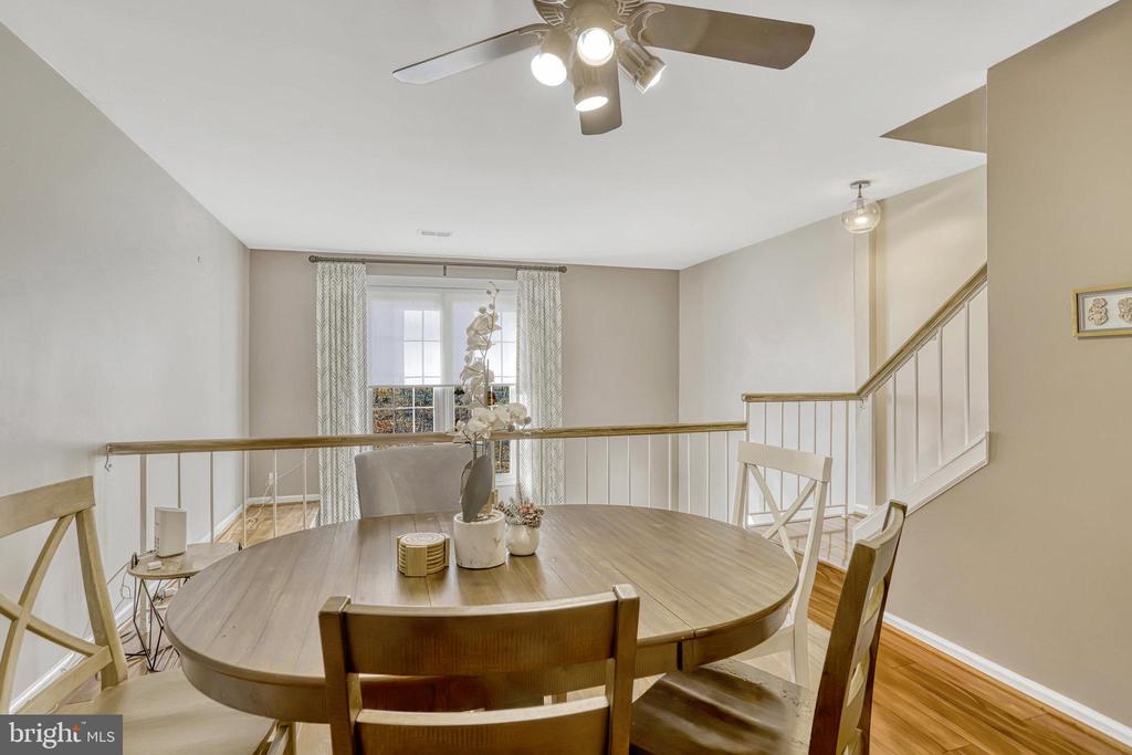 8531 CHAPMAN OAK COURT