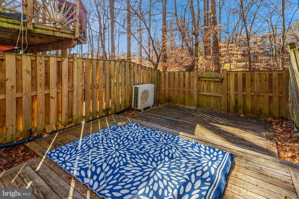 8531 CHAPMAN OAK COURT