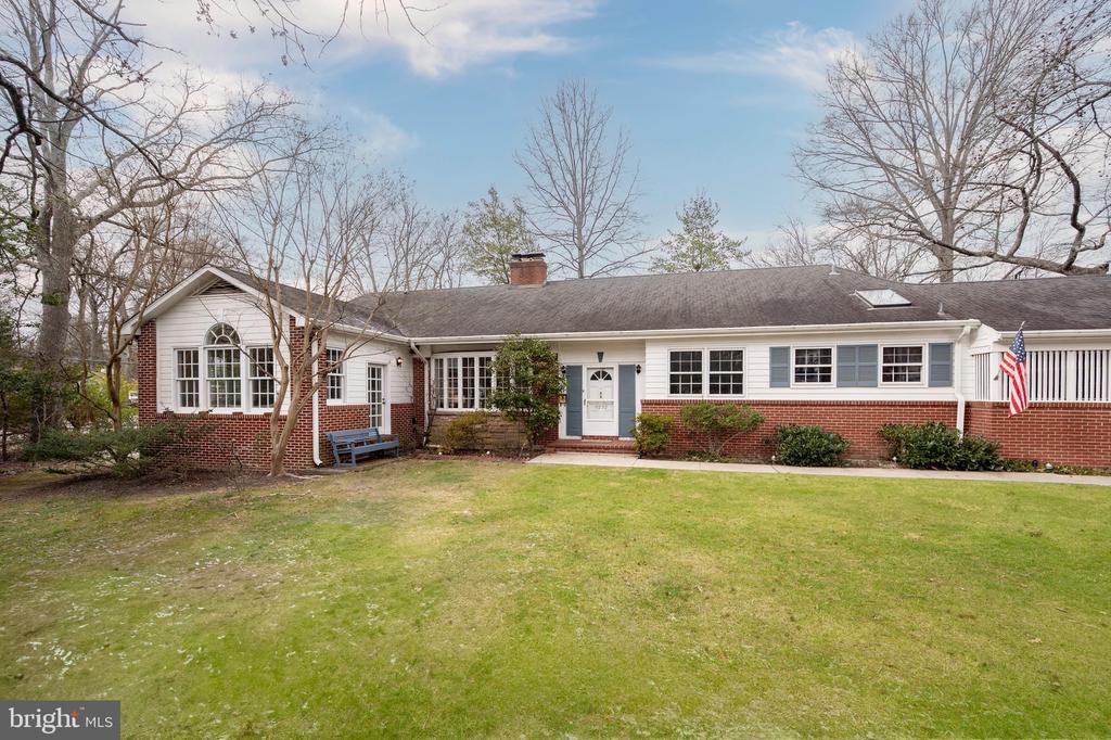 9232 FOREST HAVEN DRIVE