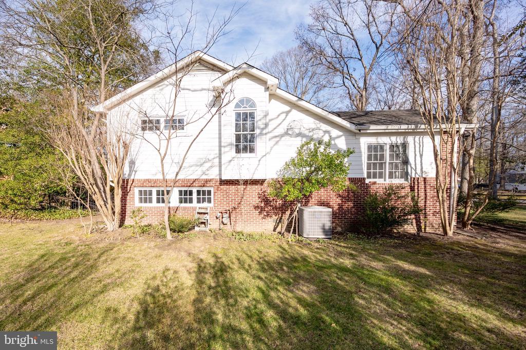 9232 FOREST HAVEN DRIVE