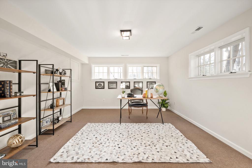9232 FOREST HAVEN DRIVE