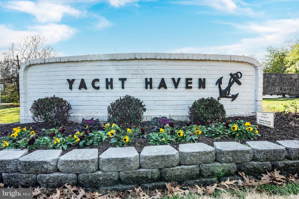 9232 FOREST HAVEN DRIVE