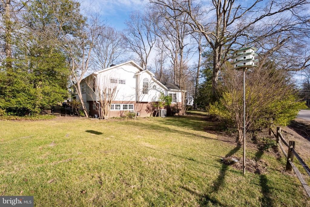 9232 FOREST HAVEN DRIVE