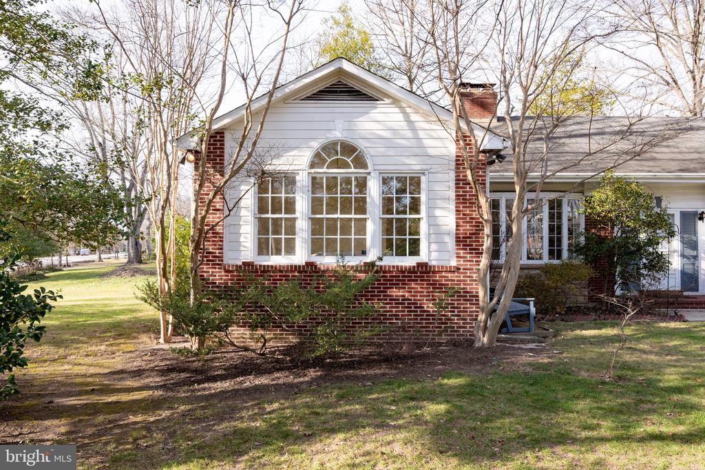 9232 FOREST HAVEN DRIVE