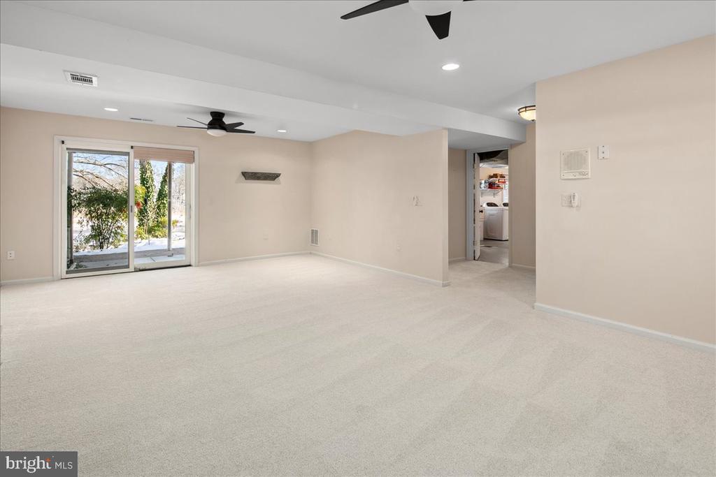 3100 WATERSIDE LANE