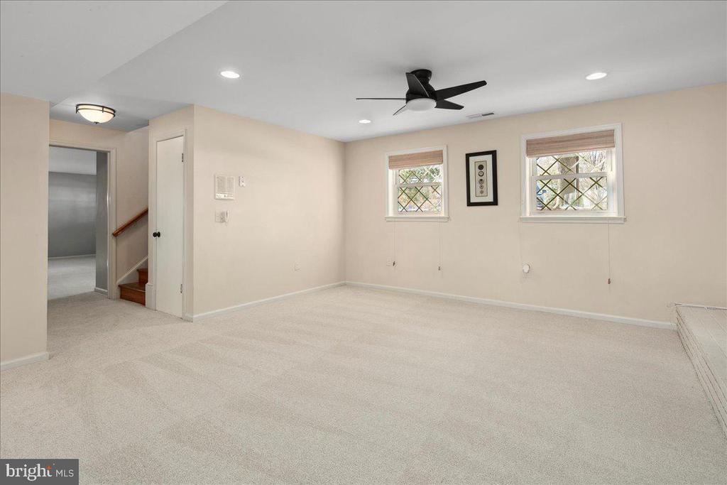 3100 WATERSIDE LANE