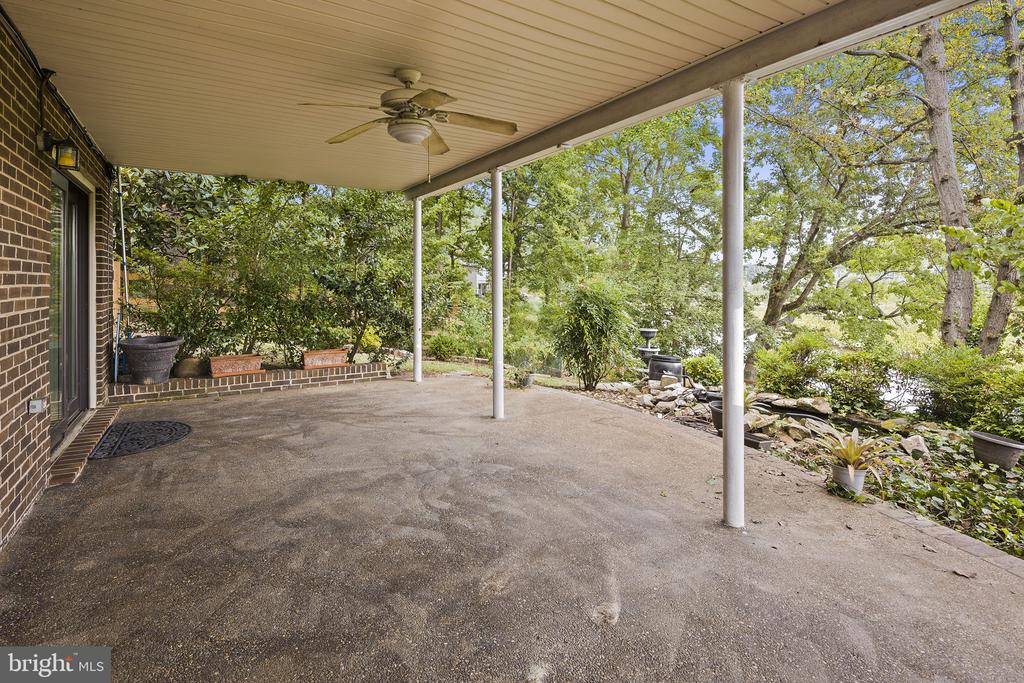 3100 WATERSIDE LANE