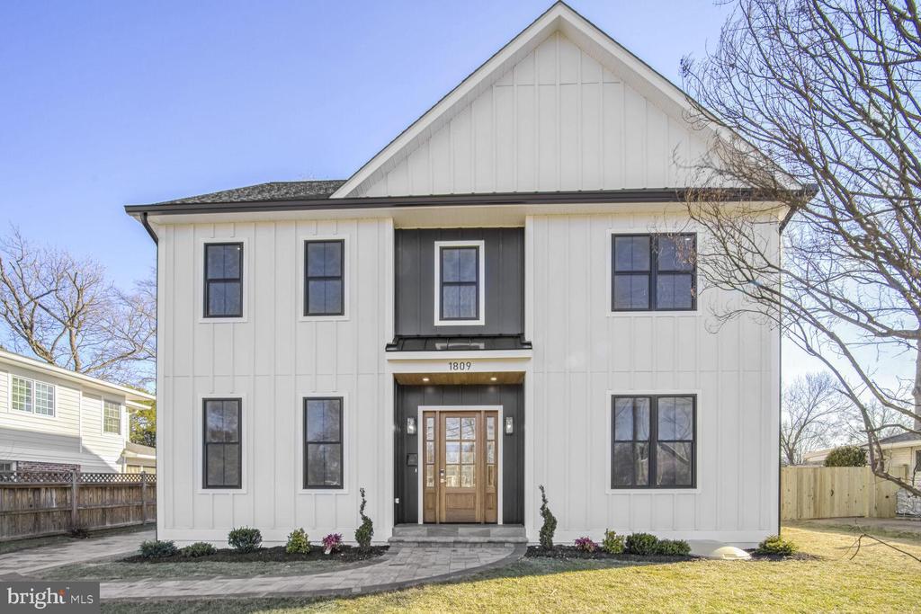 1809 SHENANDOAH ROAD
