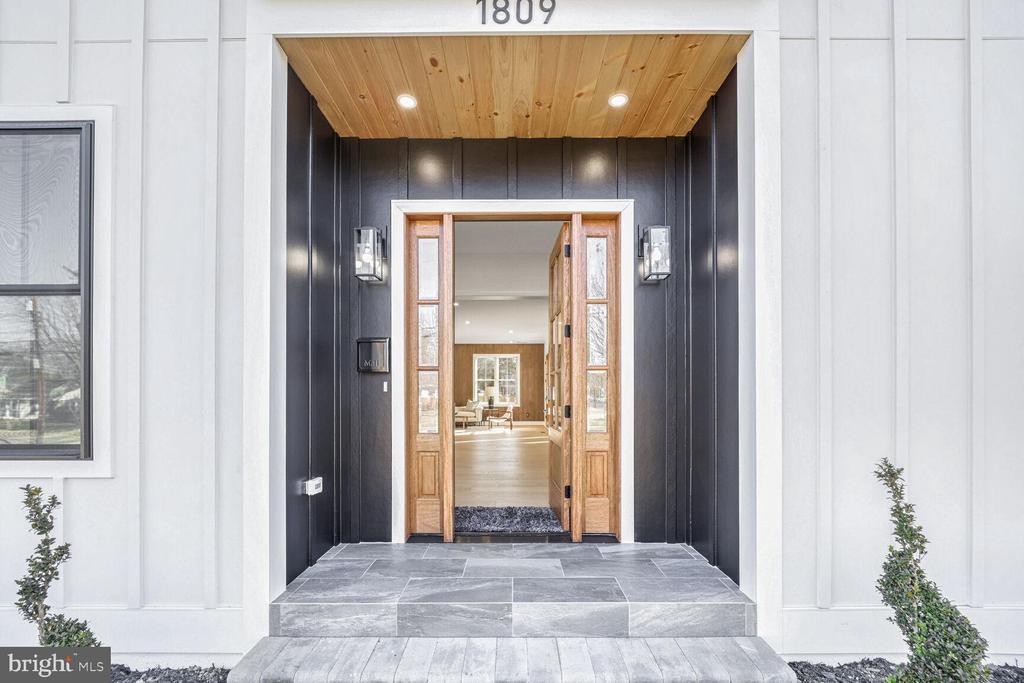 1809 SHENANDOAH ROAD