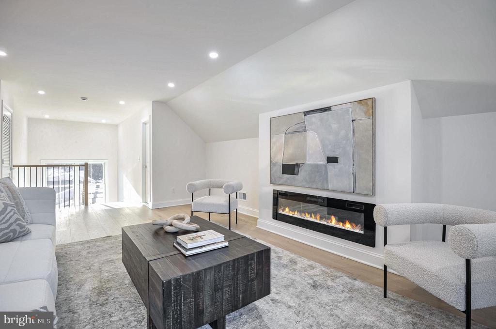 1809 SHENANDOAH ROAD
