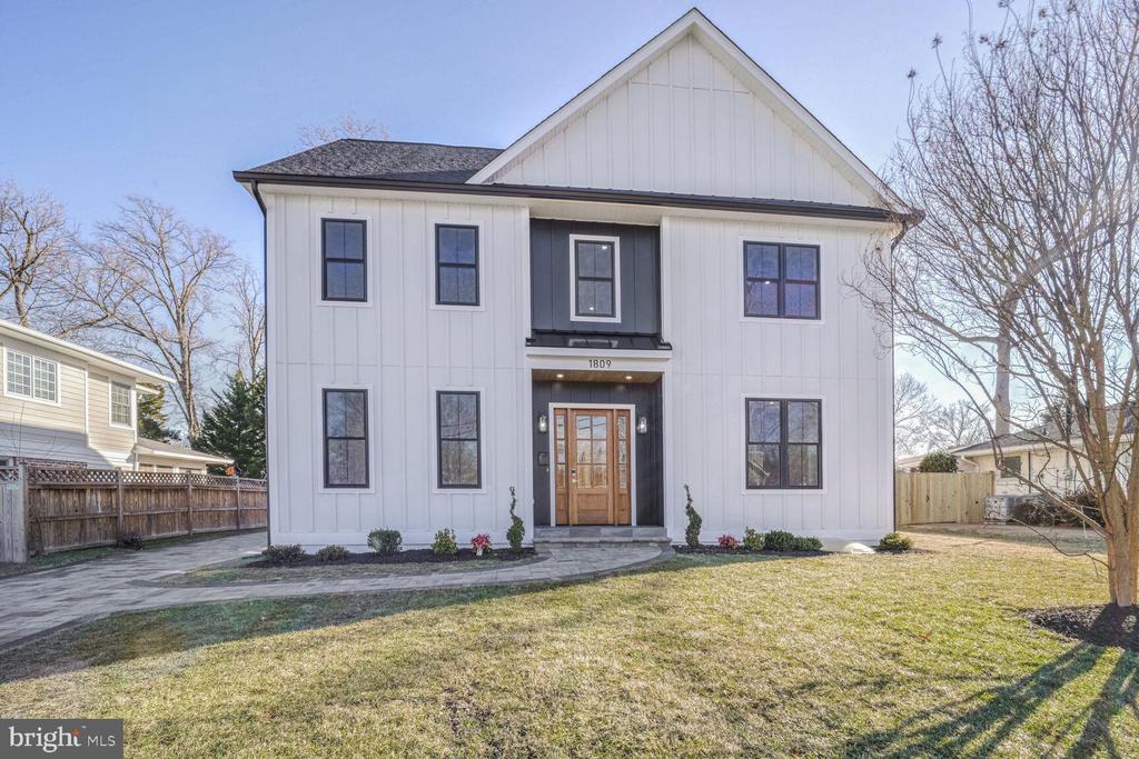 1809 SHENANDOAH ROAD