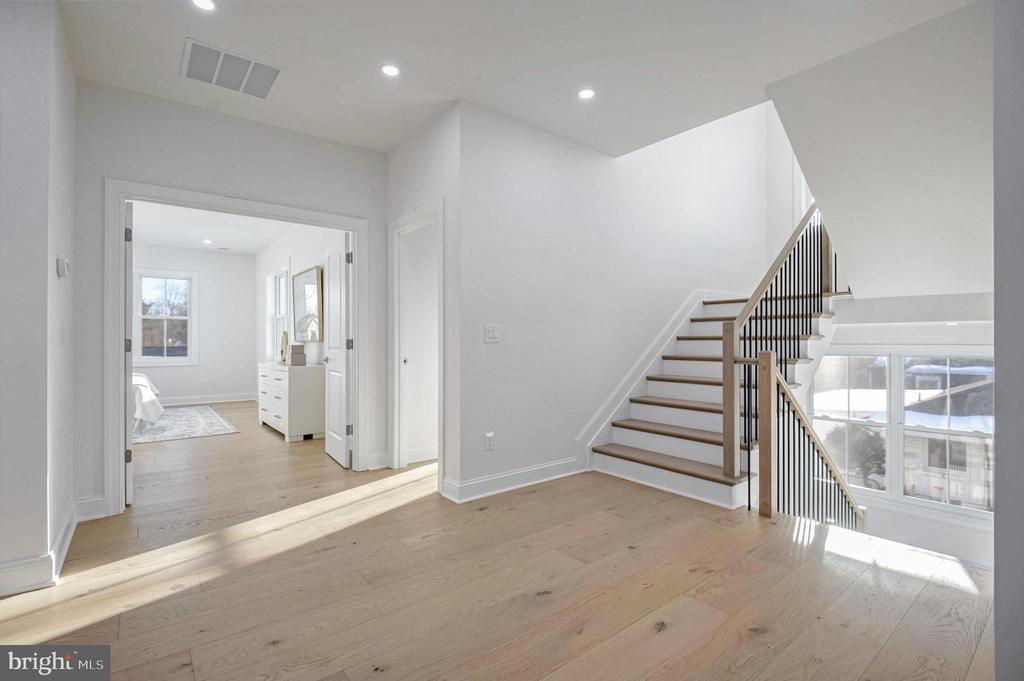 1809 SHENANDOAH ROAD