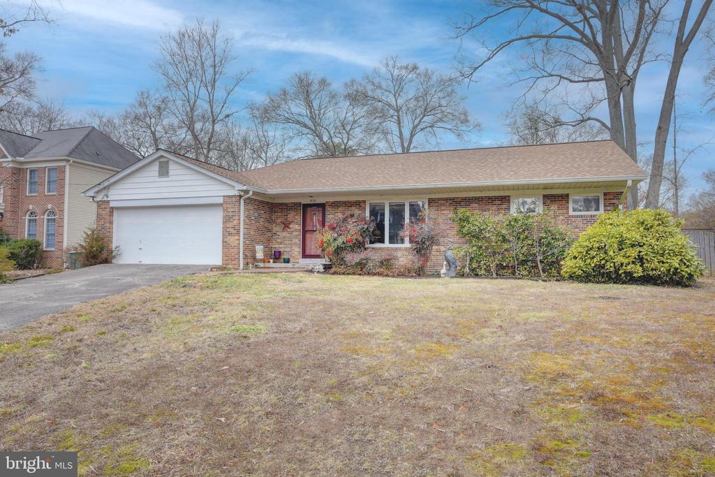 3131 WOODLAND LANE