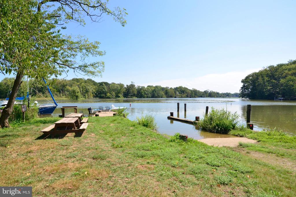 3131 WOODLAND LANE