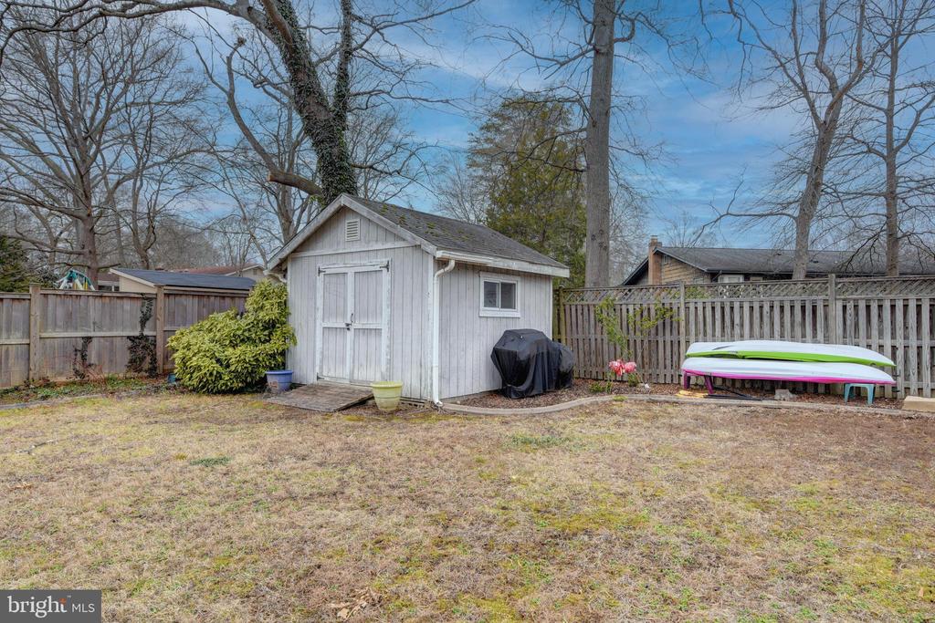 3131 WOODLAND LANE