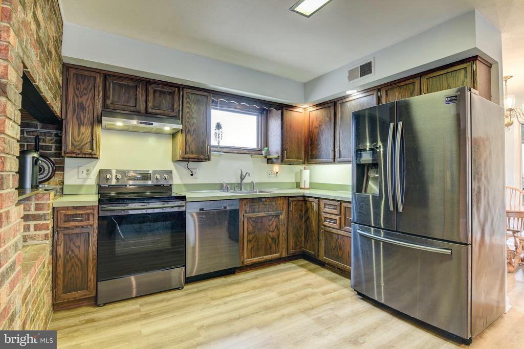 3131 WOODLAND LANE