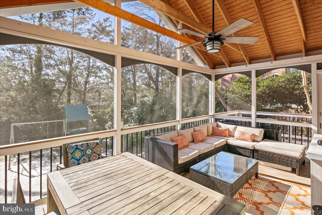 6323 OLDE TOWNE COURT