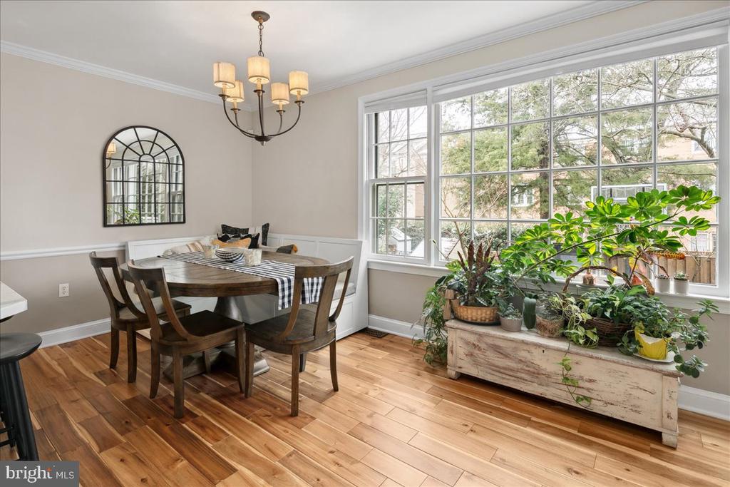6323 OLDE TOWNE COURT