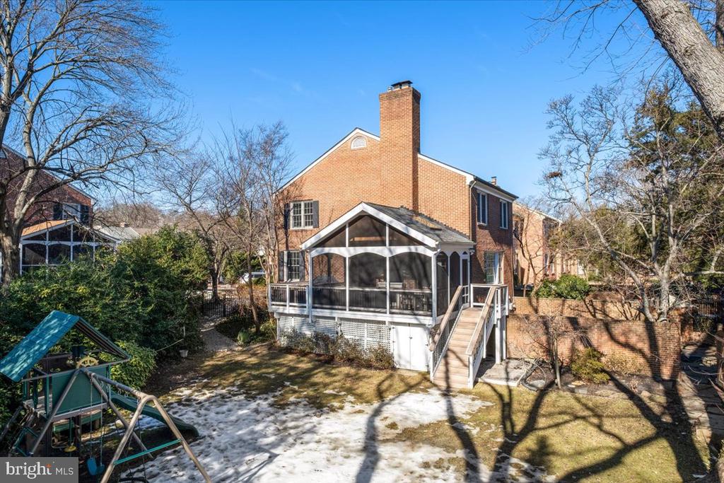 6323 OLDE TOWNE COURT