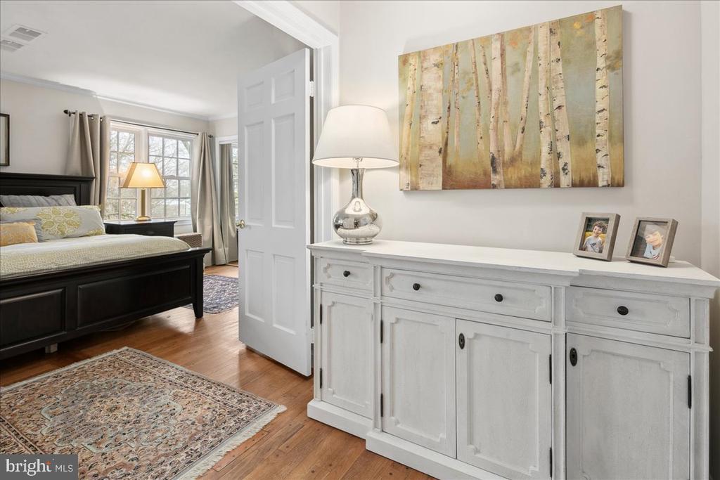 6323 OLDE TOWNE COURT