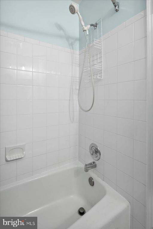 6323 OLDE TOWNE COURT