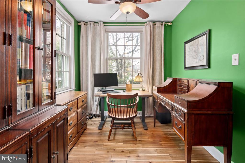 6323 OLDE TOWNE COURT