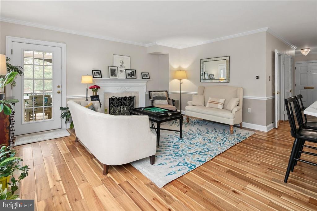 6323 OLDE TOWNE COURT