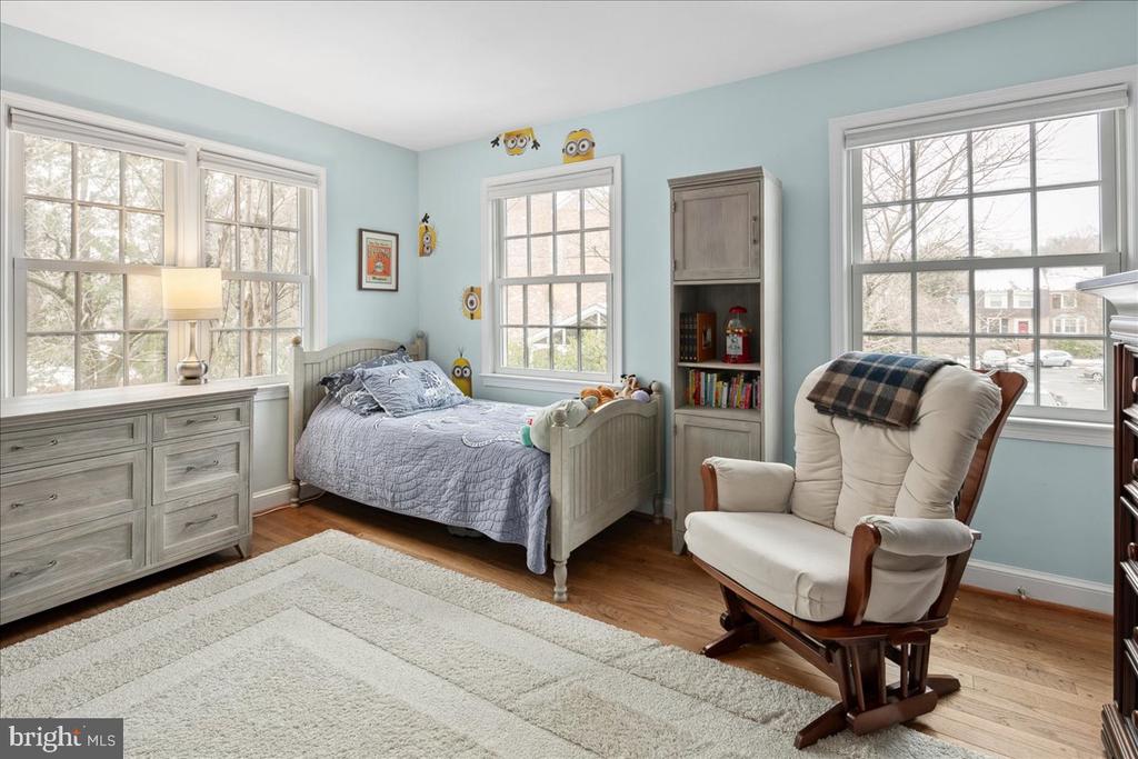 6323 OLDE TOWNE COURT
