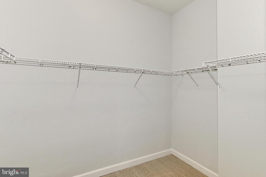 2451 MIDTOWN AVENUE 109