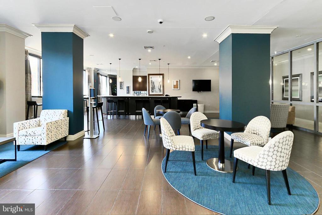 2451 MIDTOWN AVENUE 109