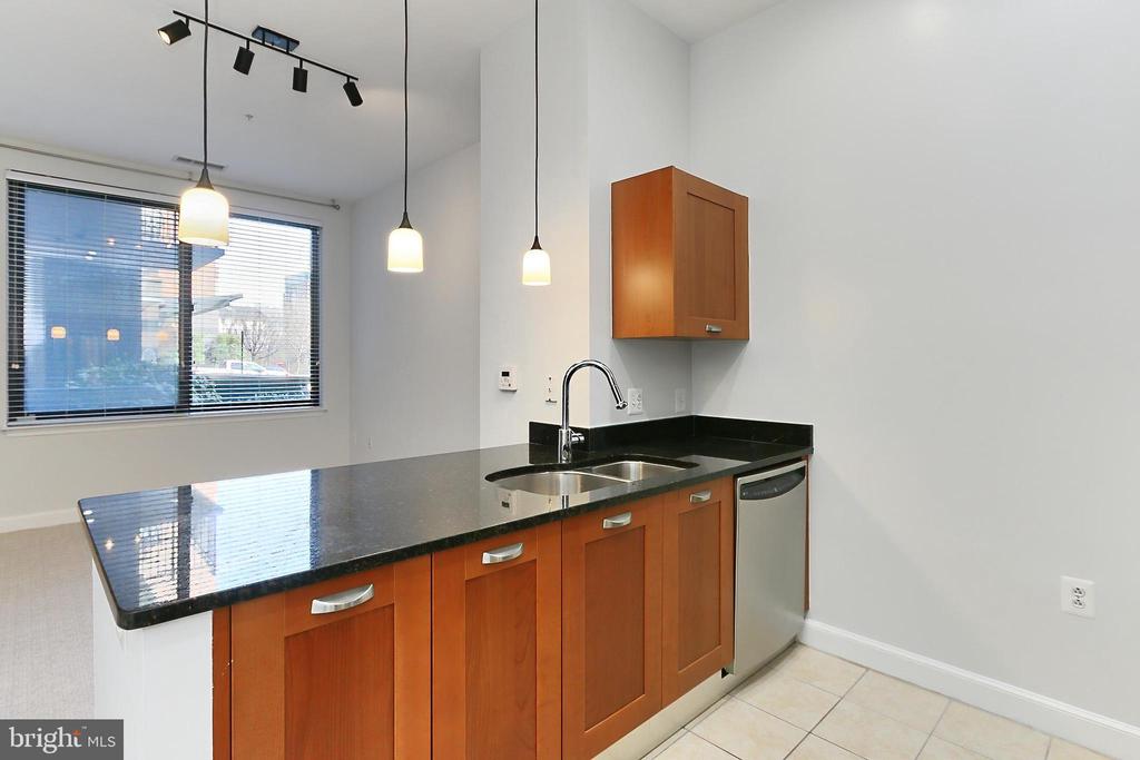 2451 MIDTOWN AVENUE 109